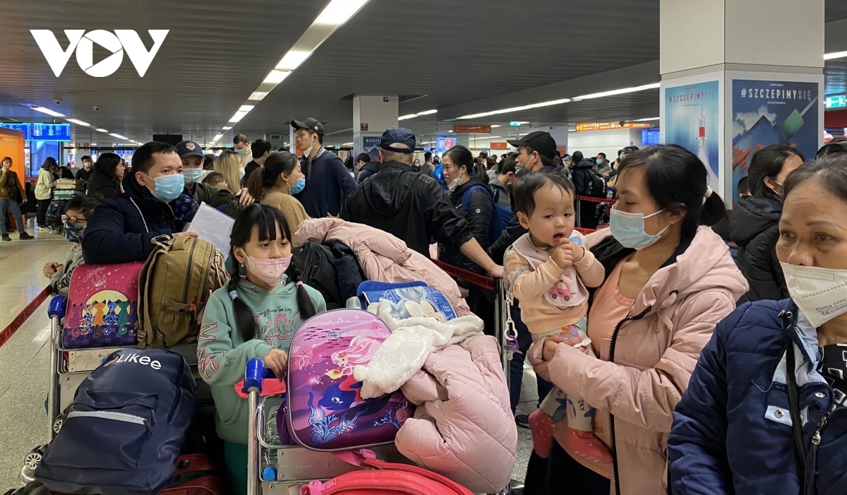 259 more Vietnamese citizens repatriated from Ukraine